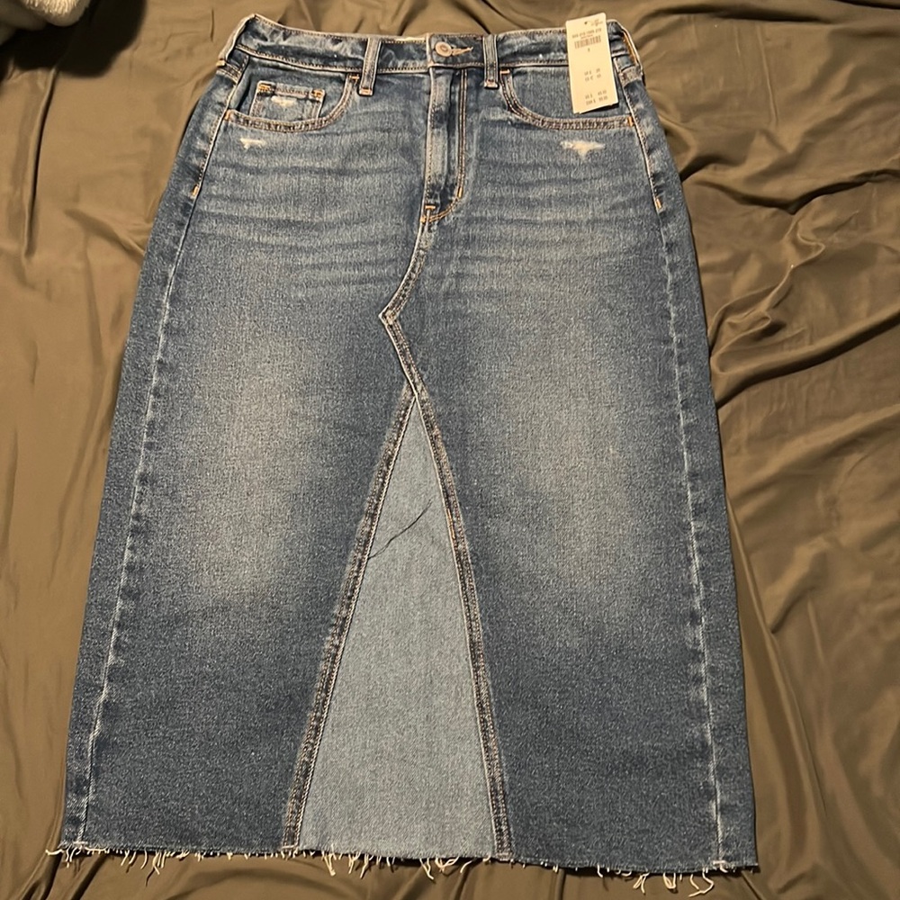 2 New Hollister midi skirts